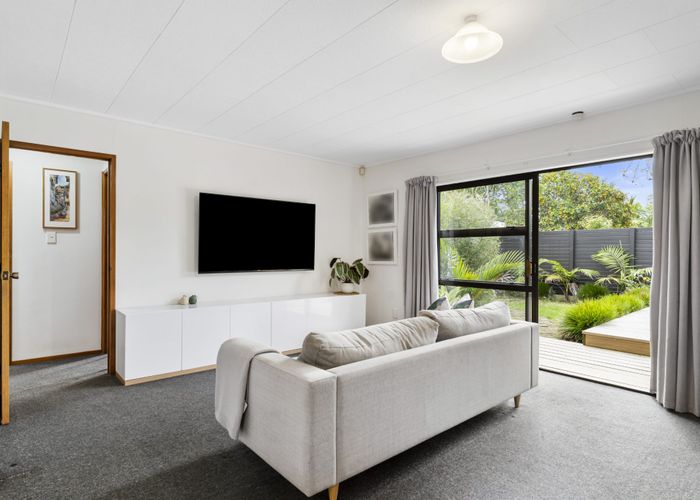  at 1/38 Yeovil Road, Te Atatu Peninsula, Auckland
