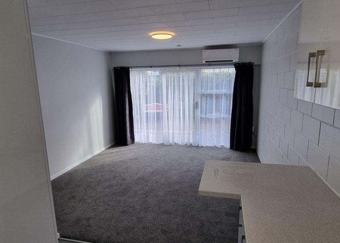  at 5 Bay Drive, Titahi Bay, Porirua