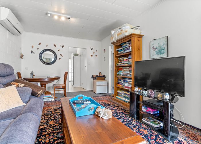  at 24B First Street, Lansdowne, Masterton
