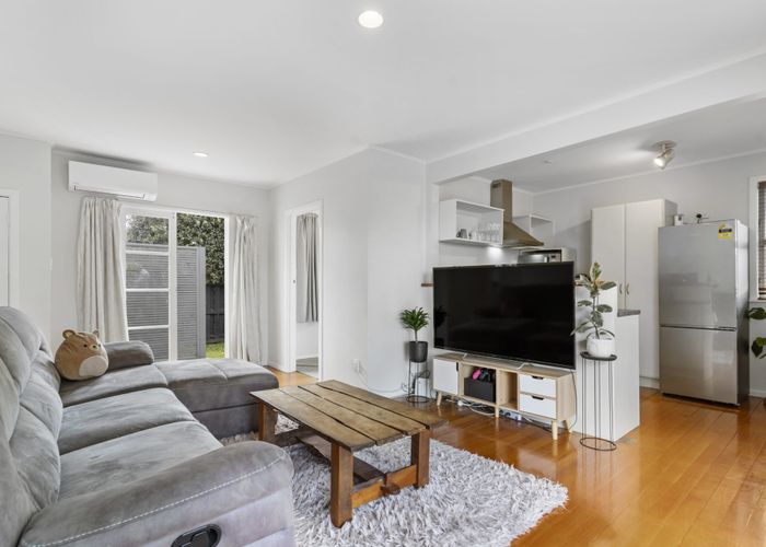  at 1/50 Tawa Road, Onehunga, Auckland