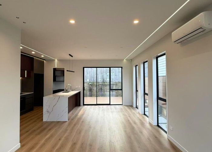  at 5/8 Park Rise, Campbells Bay, North Shore City, Auckland