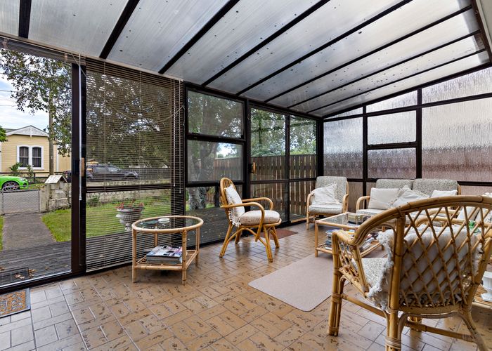  at 10 Cologne Street, Martinborough