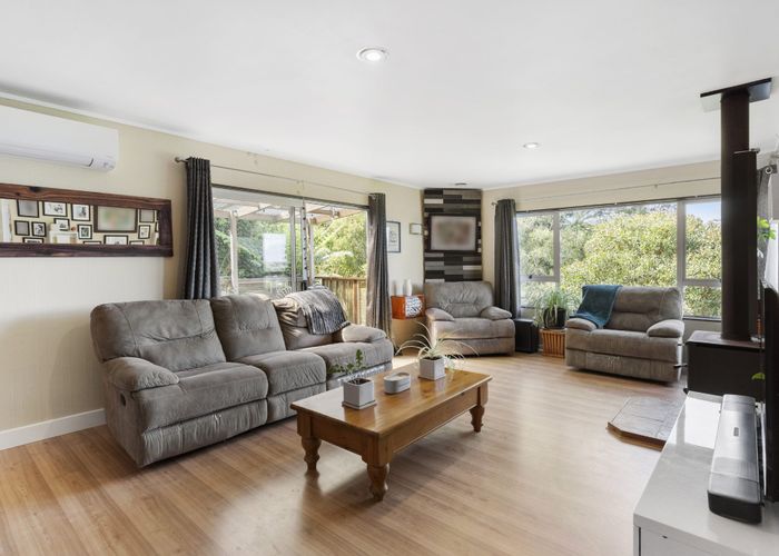  at 2/10 Barker Rise, Northcross, Auckland