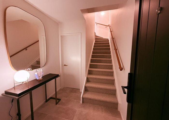  at 2/4 Madeira Lane, Grafton, Auckland City, Auckland