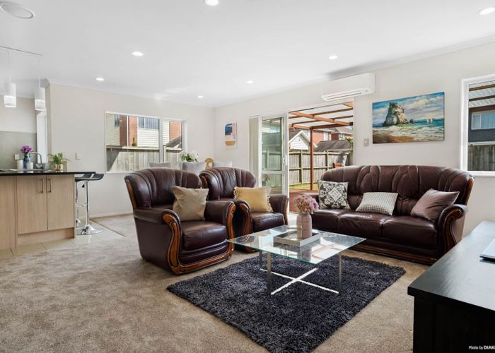 at 142 Flat Bush School Road, Flat Bush, Auckland