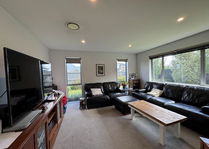  at 21 Luxembourg Crescent, Halswell, Christchurch City, Canterbury