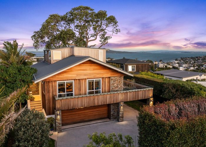  at 21a Castor Bay Road, Castor Bay, North Shore City, Auckland