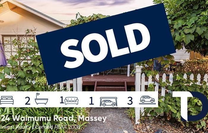  at 2/124 Waimumu Road, Massey, Auckland
