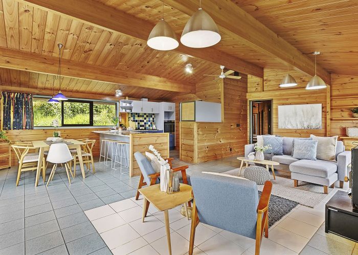  at 72 Gordon Road, Plimmerton, Porirua