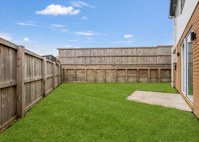  at 2/8 Mila Paige Close, Glenview, Hamilton, Waikato