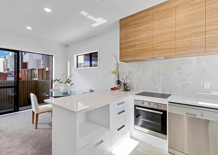  at 140B Tiriwa Drive, Massey, Waitakere City, Auckland