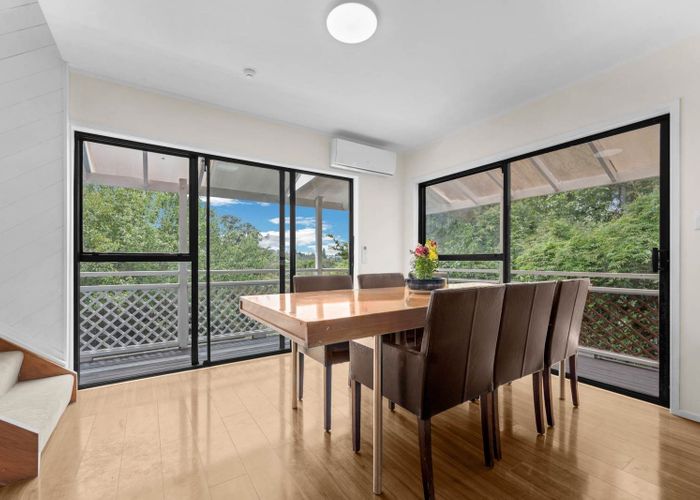  at 2/27 Onewa Road, Northcote, North Shore City, Auckland