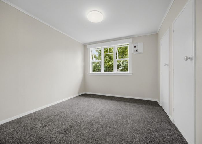  at 52 Forest Hill Road, Henderson, Waitakere City, Auckland