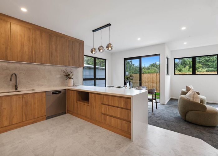  at 10 Pumau Place, Flat Bush, Manukau City, Auckland