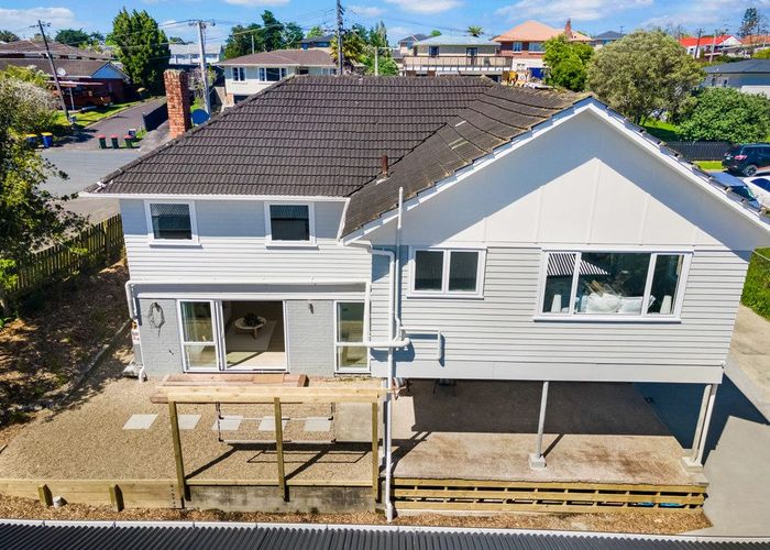  at 6 Alston Avenue, Kelston, Waitakere City, Auckland