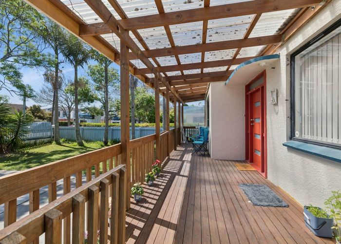  at 3 Avis Avenue, Papatoetoe, Manukau City, Auckland