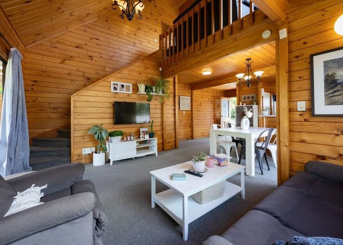  at 62 Rhinevale Close, Henderson, Waitakere City, Auckland