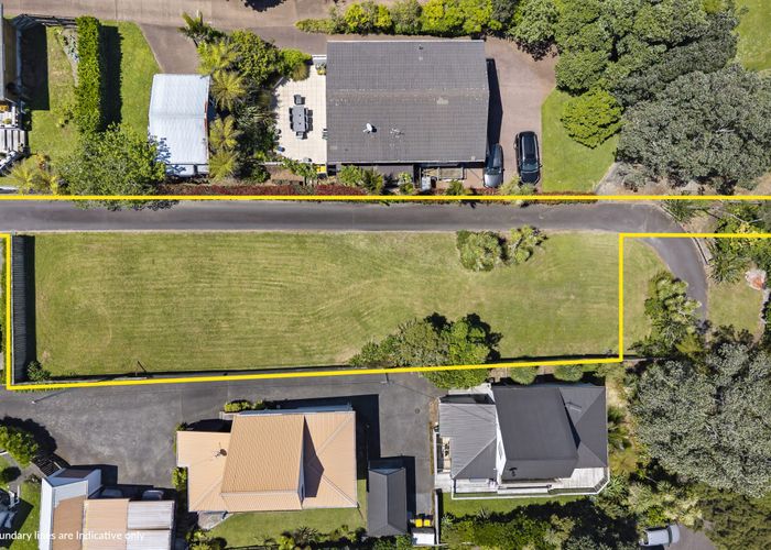  at 2/37 Beach Haven Road, Beach Haven, North Shore City, Auckland