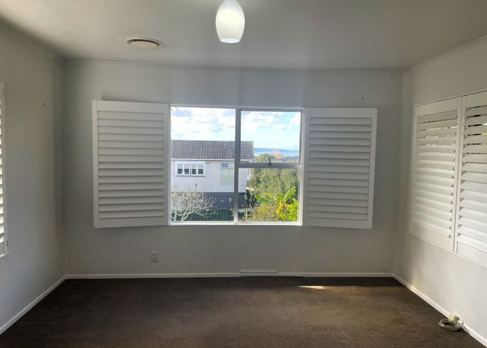  at 8 Divich Avenue, Te Atatu South, Waitakere City, Auckland