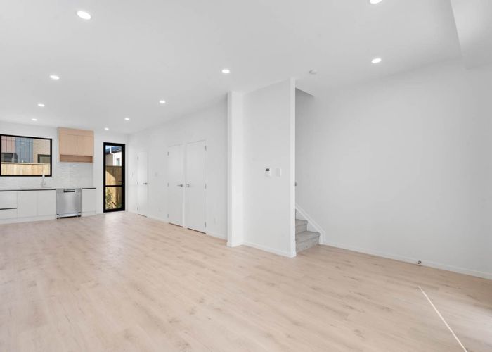  at 10 Papai Lane, Massey, Waitakere City, Auckland