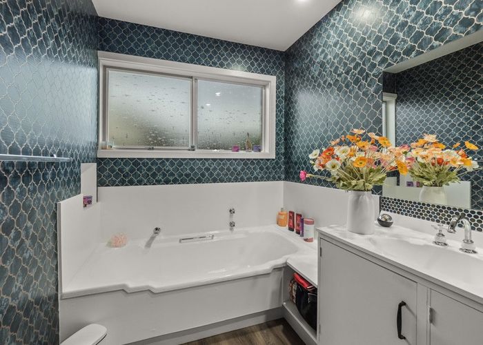  at 20 Queens Drive, Allenton, Ashburton, Canterbury
