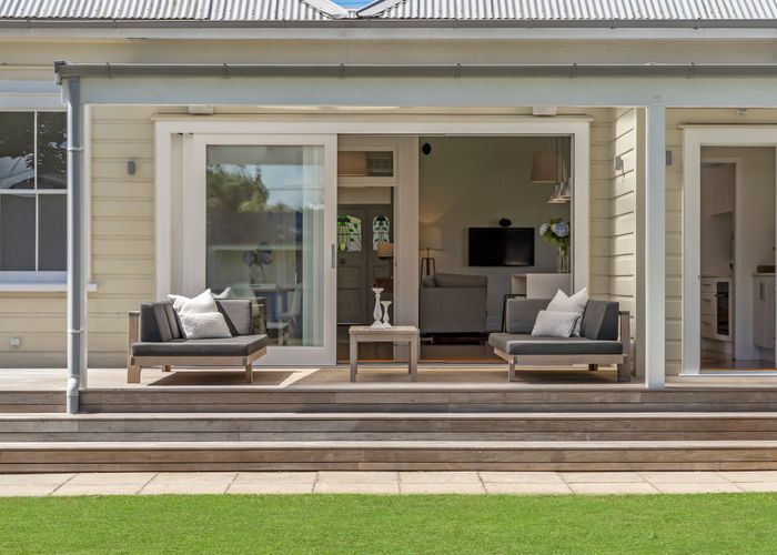  at 15 Mars Avenue, Sandringham, Auckland