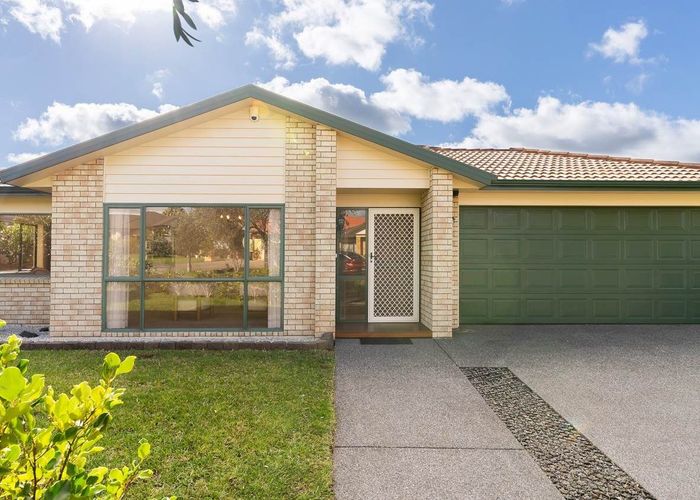  at 3 Reinheimer Place, Flat Bush, Auckland