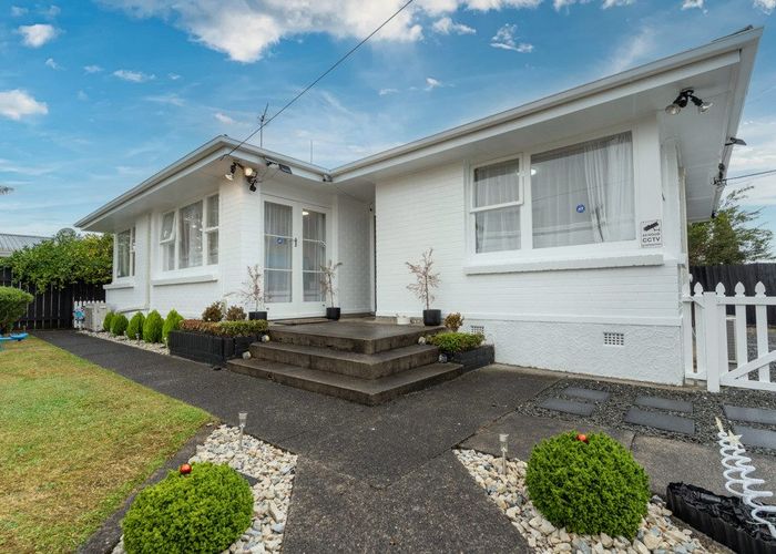  at 78 Bruce Avenue, Glenview, Hamilton