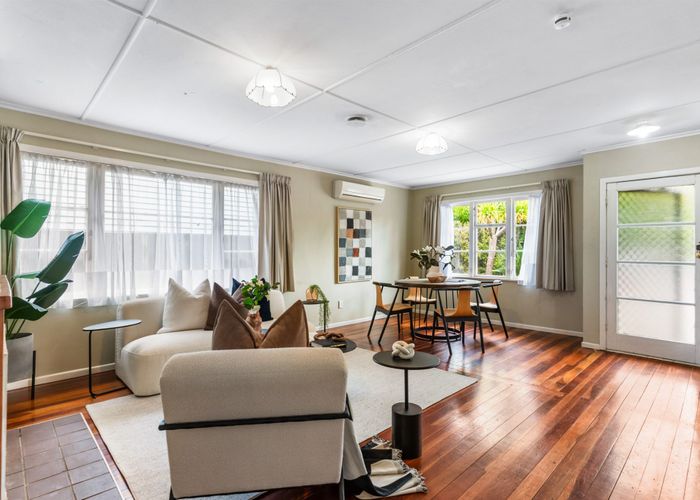  at 31 Phillip Avenue, Glen Eden, Waitakere City, Auckland