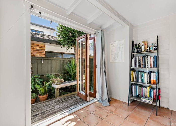  at 2/39 Shorwell Street, Sandringham, Auckland City, Auckland