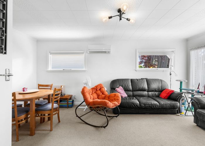  at 1/27 Hills Road, Edgeware, Christchurch