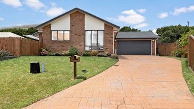  at 96 Kingdale Road, Henderson, Auckland