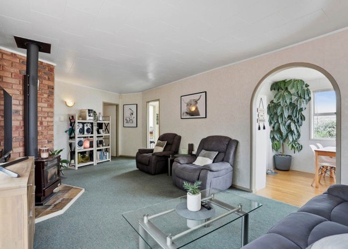  at 7 Temuri Place, Glendene, Waitakere City, Auckland