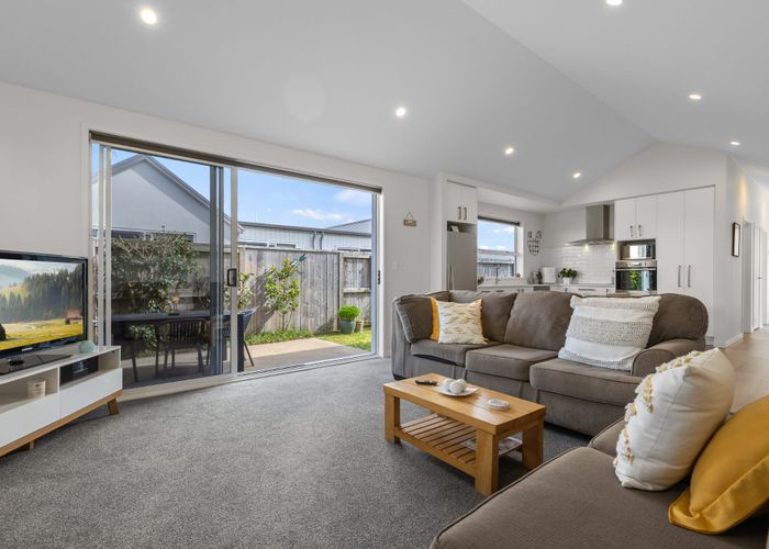  at 10 Chain Place, Papamoa, Papamoa