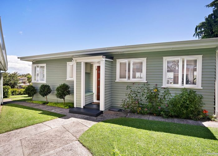  at 62 Gibson Road, Dinsdale, Hamilton