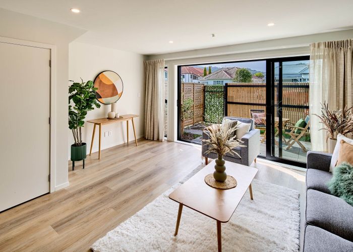  at 2/90 Knights Road, Hutt Central, Lower Hutt