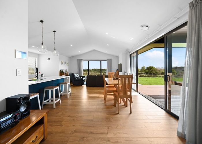  at 402 Lake Road, Horsham Downs, Hamilton, Waikato