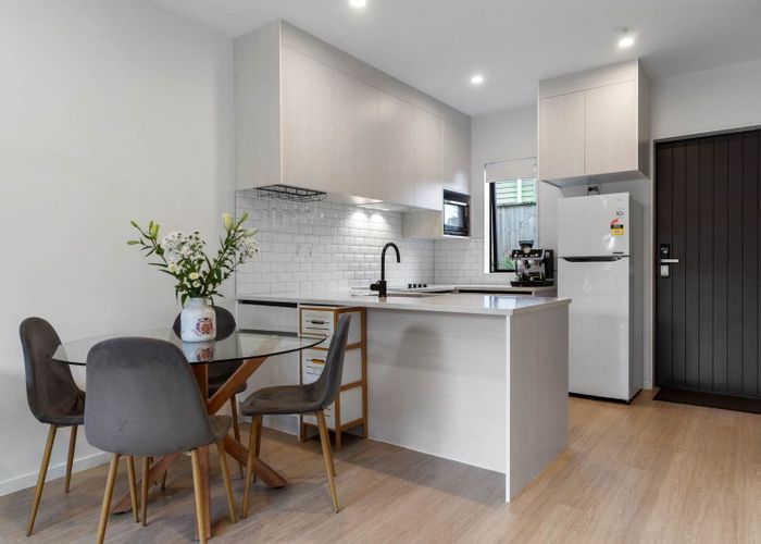  at 4/87 Astley Avenue, New Lynn, Waitakere City, Auckland