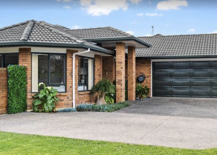  at 6 Corrofin Drive, East Tamaki, Auckland
