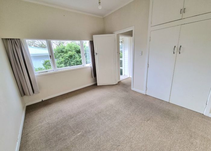  at 2/7 Harrison Avenue, Belmont, North Shore City, Auckland