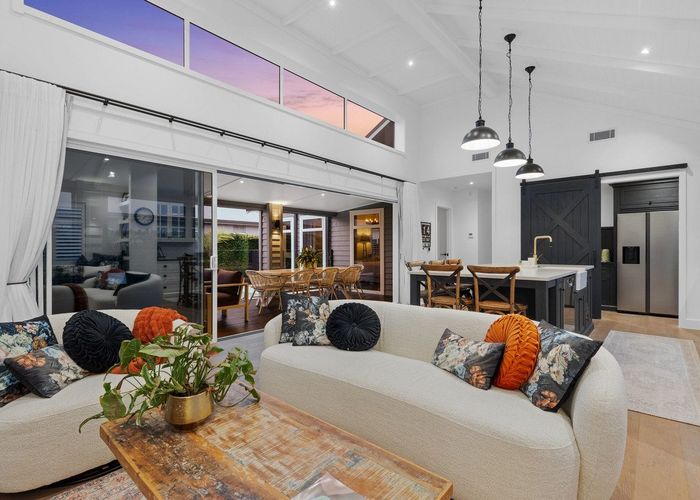  at 6 Mollisia Lane, Papamoa Beach, Papamoa