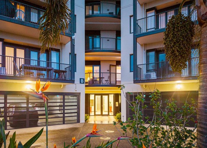  at B104/525 East Coast Road, Browns Bay, North Shore City, Auckland