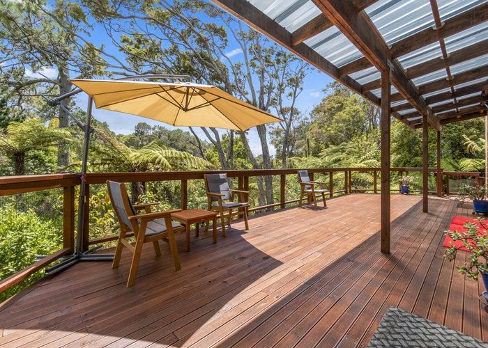 at 35 Godley Road, Green Bay, Auckland