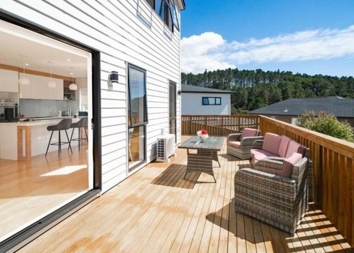  at 52 Golden Morning Drive, Albany, North Shore City, Auckland