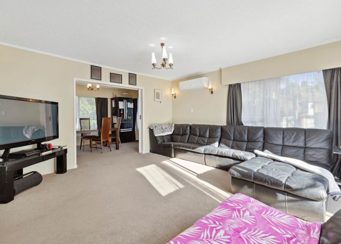  at 16  Bacot Place, Howick, Manukau City, Auckland