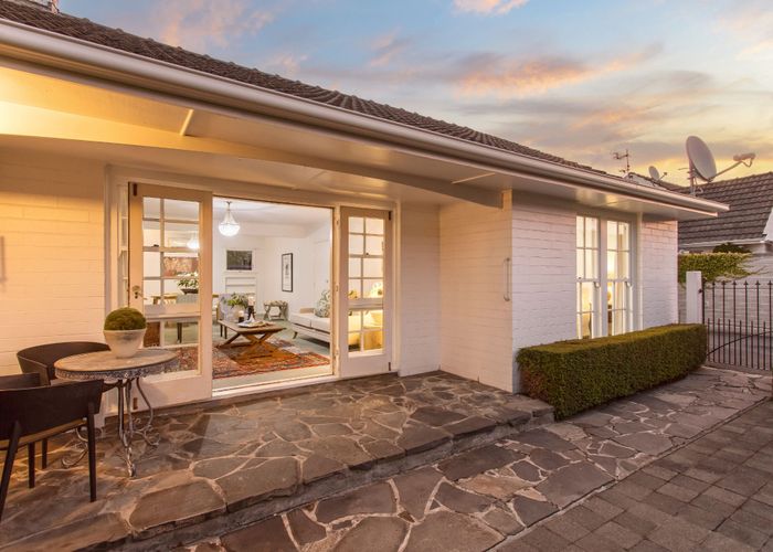  at 2/89 Winchester Street, Merivale, Christchurch