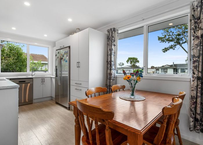  at 2/17 Glen Road, Ranui, Waitakere City, Auckland