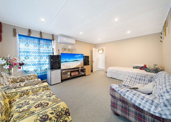  at 18 Bernard Street, Mount Wellington, Auckland