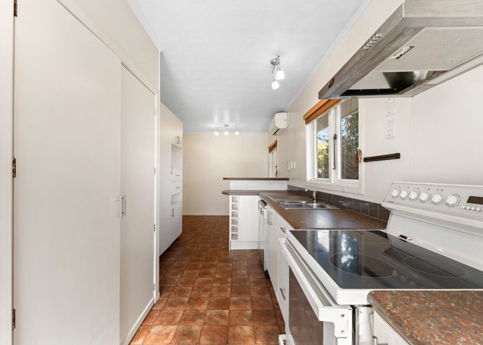  at 22 London Street, Te Atatu Peninsula, Waitakere City, Auckland