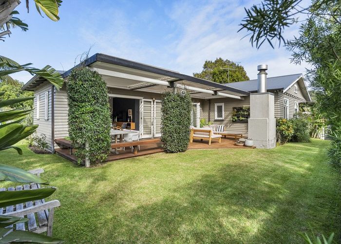  at 38 Alexis Avenue, Mount Albert, Auckland City, Auckland
